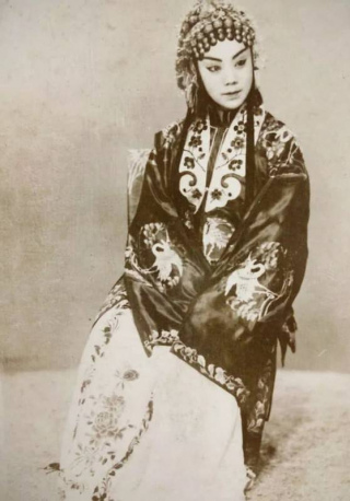 坤伶大王劉喜奎：4位軍閥逼她做妾，躲了30年，解放後重獲新生