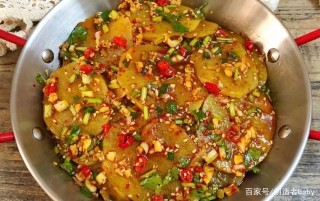 夏季涼拌菜是一道大菜，食欲不正最適合這道涼拌土豆片