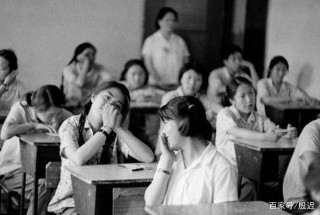 迷戀女生的萌動少年