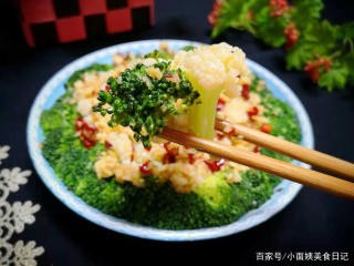 初三外甥們拜年，我做了6涼6熱，他們獨愛這道菜，做兩盤也不夠吃