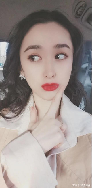 杭州“最美”學妹，清純顏值，身高172cm，網友：性感與美貌共存