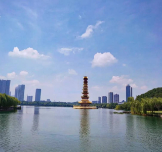 大明湖：泉城的明珠，歷史的瑰寶_文化_濟南_旅遊