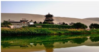 沙漠第一泉，與眾不同的旅遊景點，它就是敦煌的月牙泉
