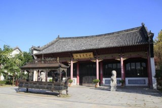 湖北香火鼎盛的一座寺廟，是國家4A級旅遊景區，建築布局緊湊合理