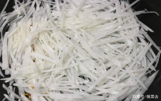 涼拌蘿卜2大秘訣，集酸、辣、爽、脆為一體的湖南風味，特過癮