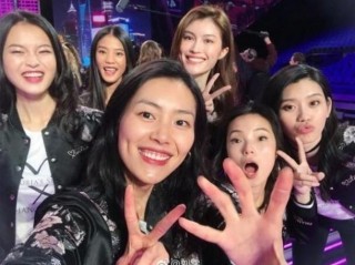 王思聰現場看秀化身段子手笑料百出，遭網友調侃是在選拔新女友