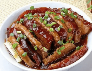 年夜飯“做扣肉”，牢記4點竅門，片片起虎皮，酥爛不膩香氣濃鬱_豬皮_五花肉_小時