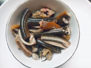 夏日必選家常菜，蒜苔炒黃鱔，清熱去火增強記憶，4個步驟教會你