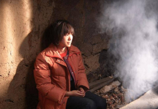 32年前，被16歲女孩拐賣至山東的女研究生王蓮，被救出後她怎樣_因為_父母_一生