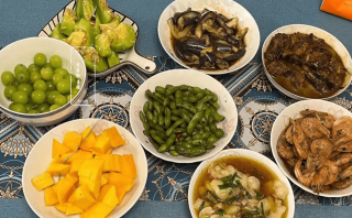 一家三口的午餐，我做了5個菜，老公罵我不買菜，不想吃飯想吃面！_茄子_食用油_水果