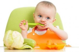 寶媽母乳豐富，就不給寶寶添加輔食？嬰兒輔食的3大重要性要明了