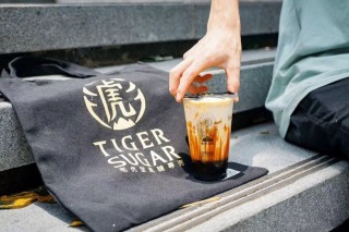 茶飲市場再現黑馬，一杯小小的老虎堂TIGER SUGAR加速跑馬圈地