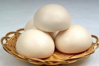 微波爐熱饅頭，為何總出現「硬芯」？記這3點，熱出來鬆軟可口