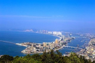 惠東縣美麗的濱海旅遊景區，城市裏的陽光沙灘美景