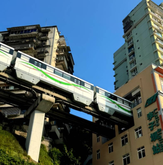 重慶地表溫度飆升到 70℃？中秋節去重慶旅遊怎麼穿搭，有什麼影響_高溫_天氣_防暑降溫