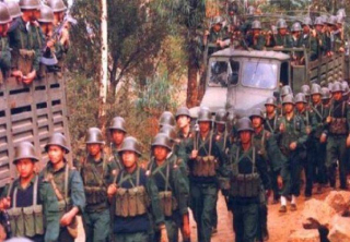 1992年平遠街事件，三千武警圍剿毒販，繳獲武器彈藥夠裝備一個團