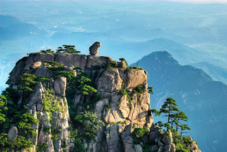 2024必爬的8座名山，登高望遠的治愈山野_天門_山東泰山_峨眉山