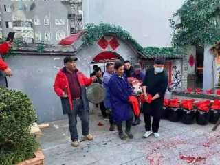 好暖的鄉愁！獨山蘇維埃城裏打豬衁……