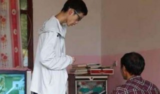 貧苦學霸713考入清華，卻因為搬磚被嘲：有些人總得想法秀優越