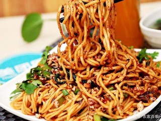 宜賓最低調的美食，吃起來味道不輸重慶小面，但是卻沒多少人知道