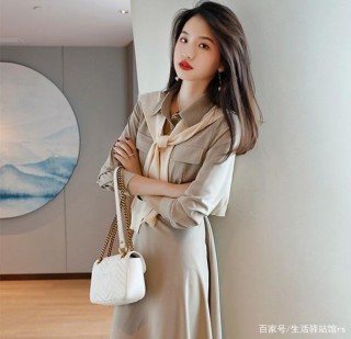 女人身材再好，出門別穿打底衫！學下面女人穿，時髦美嫩迷人減齡