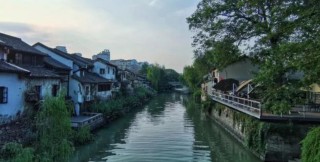 在杭州城北，三河交匯的地方，有條很有地方特色的歷史文化街區