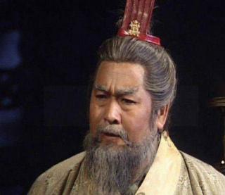 赤壁之戰後大功臣黃蓋去了哪兒？208年12月7日黃蓋火攻曹操水軍