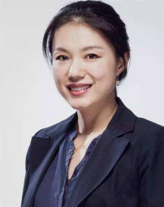 北大美女教授：顏值出眾堪比明星，學術上務實上進