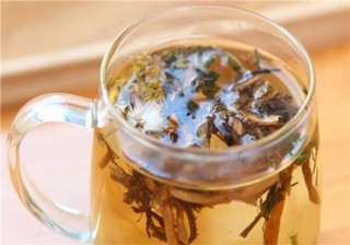 34歲女子每天堅持喝蒲公英泡水，如今身體怎麼樣？