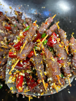 咦？牙簽牛肉鮮香酥脆的秘訣是啥？一文帶你吃透門道！_老公_纖維_時候